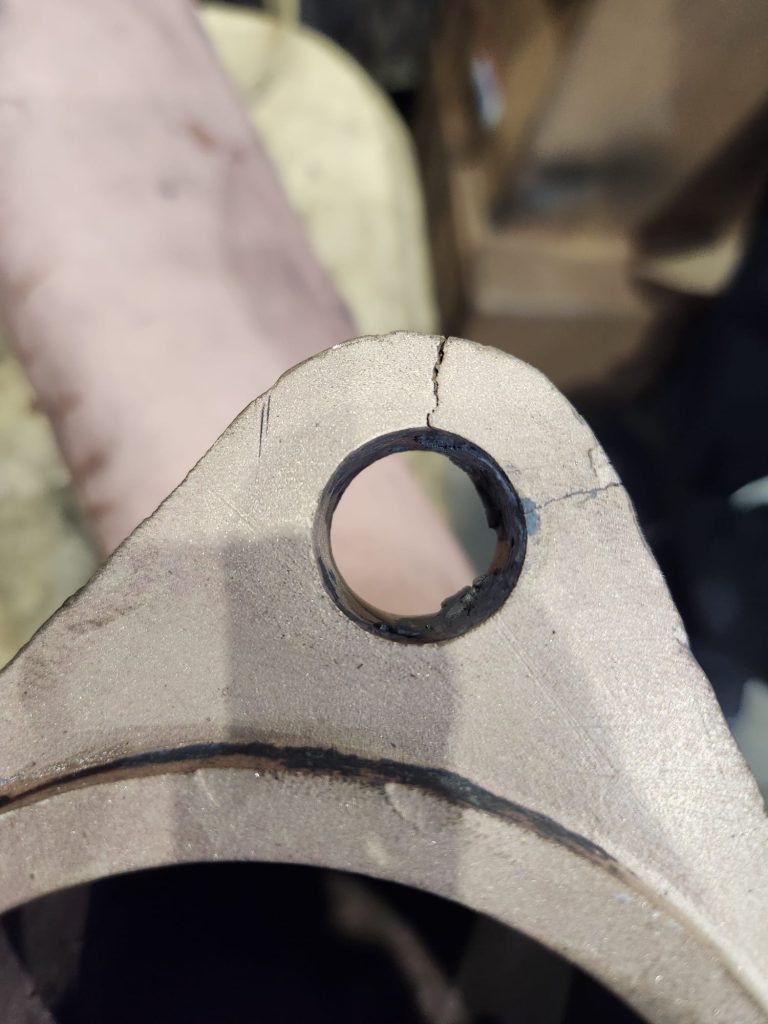 Cracks had appeared on one of 5643's boiler collection pipes