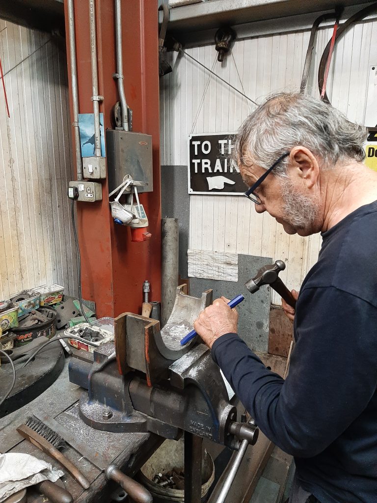 Keith working on 5643's left hand big end